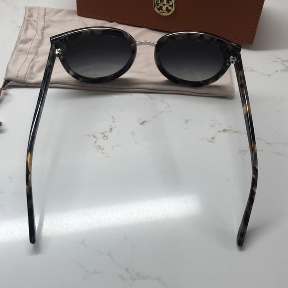 Tory Burch tortoise shell sunglasses - Picture 3 of 5